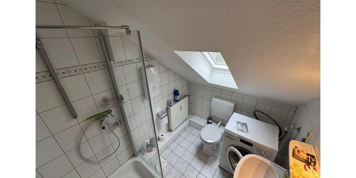 Dachgeschoßwohnung Langenfeld (Rheinland) - 2 Zimmer, 40 m&sup2;, 480&euro; | Angebot:26252908