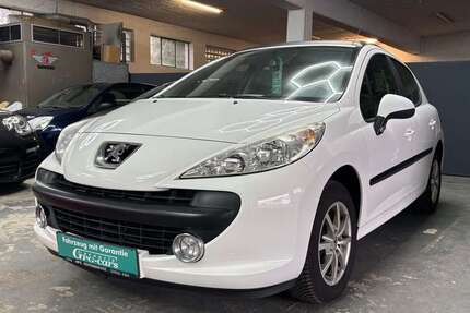 Peugeot 207 100.000 km 3.999 &euro; Köln 50677