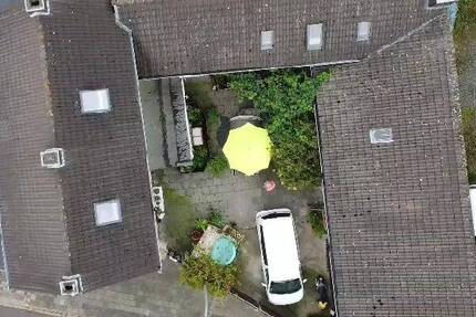 Modernisierter Vierkanthof 253 m² Wohnfläche+Nutzfläche Gewerbe möglich großer Innenhof Niederkassel 1 zimmer