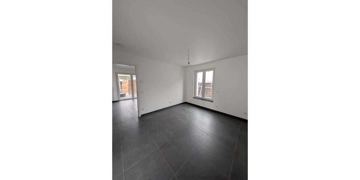 2-Zimmer-Erdgeschosswohnung Effizienzhaus40 Terrasse Grünstreifen 2 zimmer