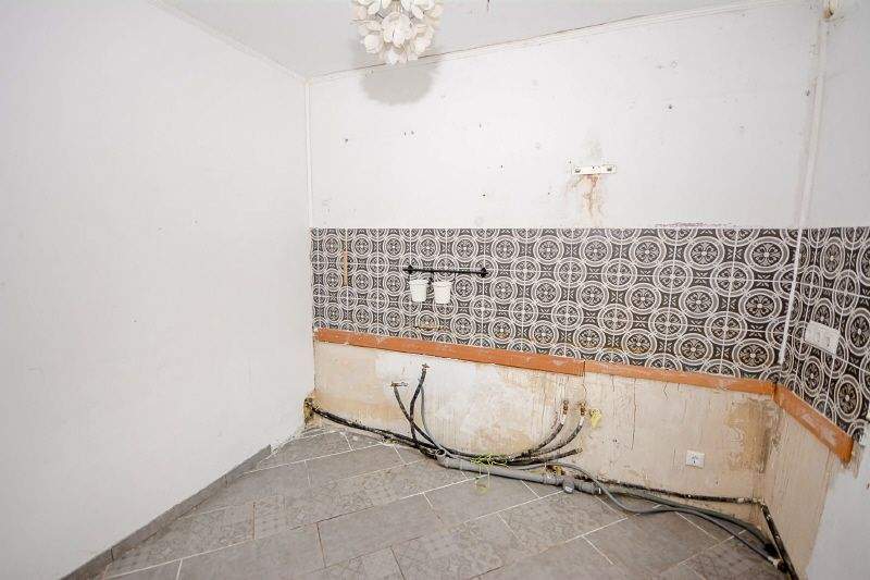 Gepflegtes Reihenhaus mit modernisierter Ausstattung, Garten, Keller und zwei Stellplätzen 5 zimmer