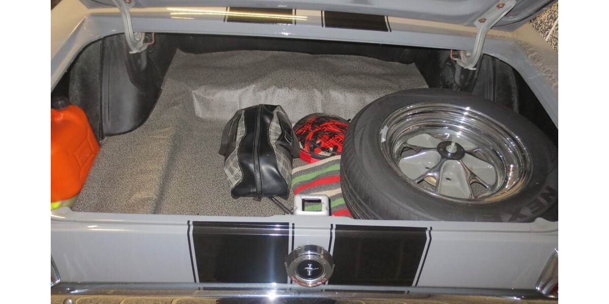 Ford Mustang 10.000 km 34.000 &euro; Remscheid 42853