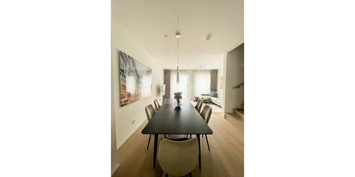 Mehrfamilienhaus, Wohnhaus Düsseldorf Heerdt - 5 Zimmer, 125 m&sup2;, 3.100&euro; | Angebot:25400416