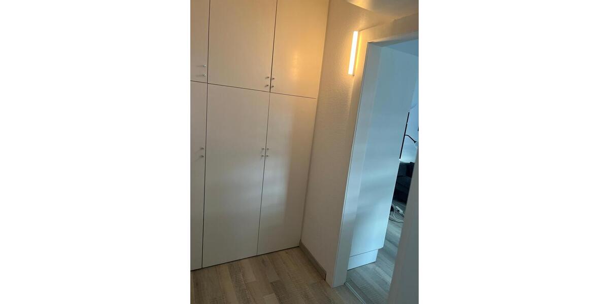 D-Zoo, attraktive möbl. 2 Zi. ETW, ruhig und Zentral , ca. 40qm Wfl., 8qm Nfl. im Keller zimmer