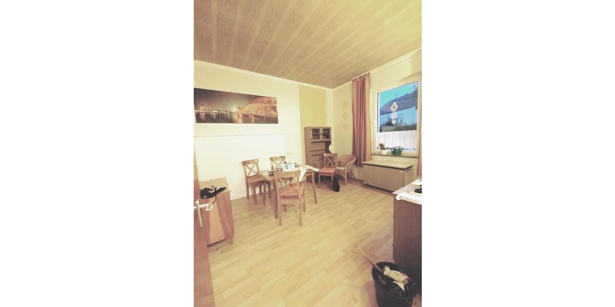 Wohn- und Geschäftshaus in Köln-Hochkirchen - gleichermaßen interessant für Eigennutzer und Kapitalanleger 12 zimmer