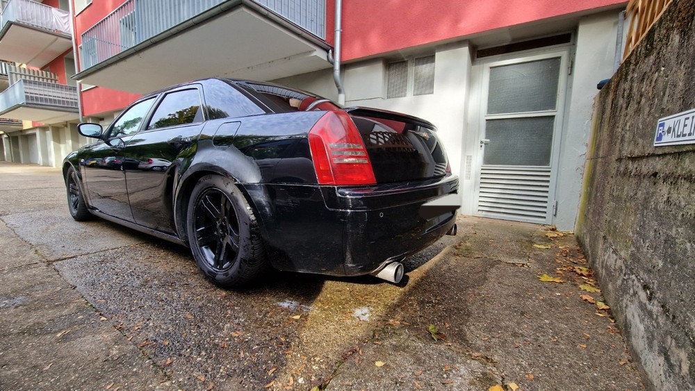 Chrysler 300C 290.000 km 5.500 &euro; Köln 50667