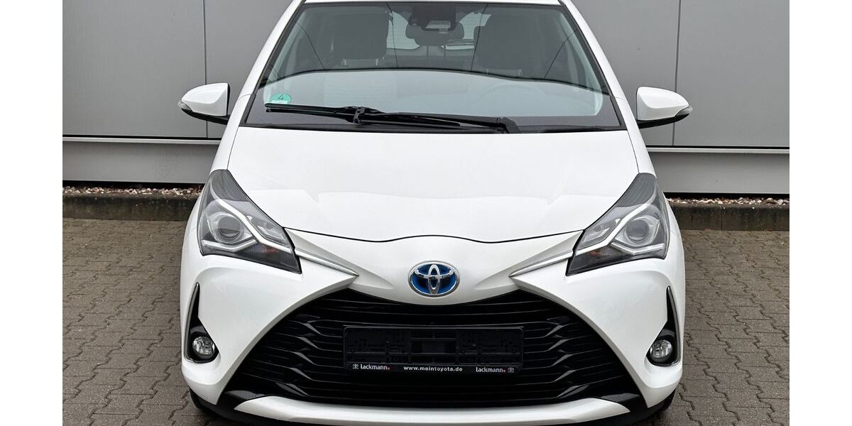 Toyota Yaris 57.000 km 13.390 &euro; Düsseldorf - Bezirk 8 40231