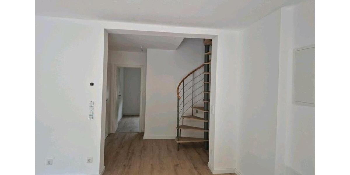 Maisonettenwohnung Düsseldorf Stadtbezirk 9 - 5 Zimmer, 100 m&sup2;, 1.500&euro; | Angebot:26126113