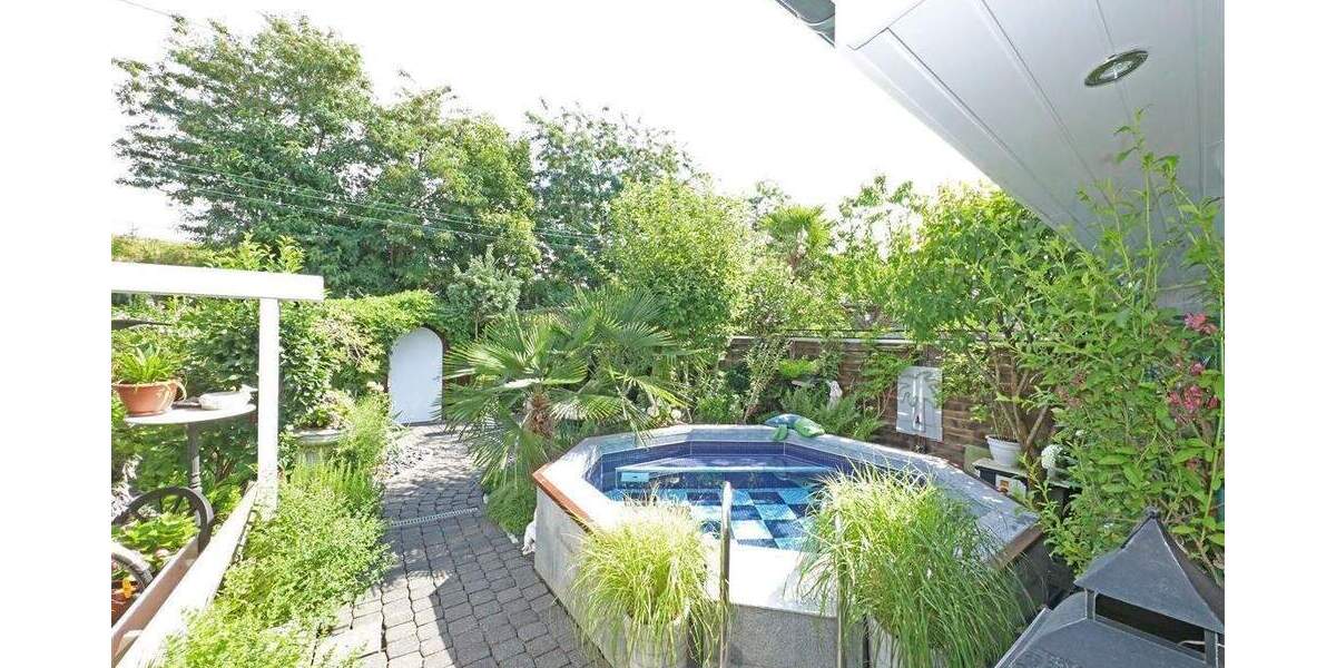 Reihenmittelhaus Düsseldorf Lierenfeld - 3 Zimmer, 130 m&sup2;, 425.000&euro; | Angebot:25631739