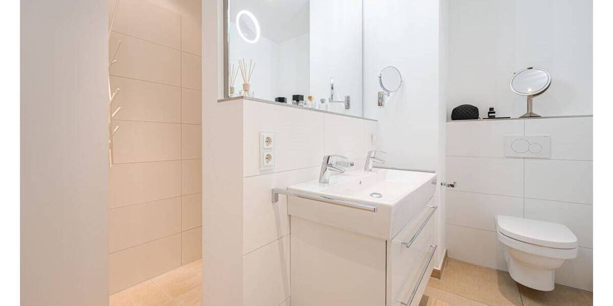 Immobilien-Richter: Wohn- Geschäftshaus in bester Lage in Düsseldorf Düsseltal 2 zimmer