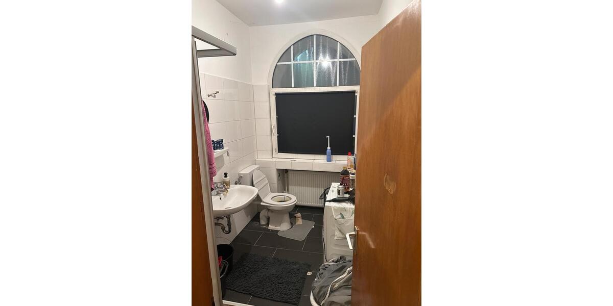 Etagenwohnung Bergisch Gladbach - 1 Zimmer, 33 m&sup2;, 430&euro; | Angebot:24419916