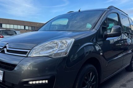Citroen Berlingo 106.951 km 8.490 &euro; Düsseldorf 40233