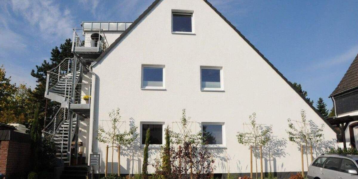 PERFEKTES INVESTMENT: MFH MIT GROßER GARAGE IN D-UNTERRATH zimmer