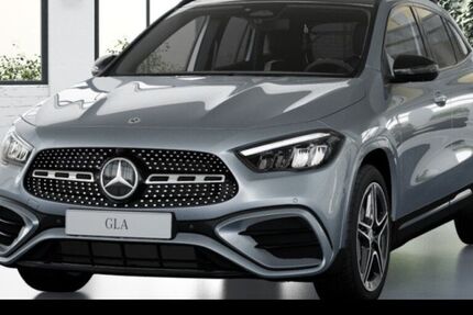 Mercedes-Benz GLA 200 9.900 km 47.990 &euro; Düsseldorf 40470