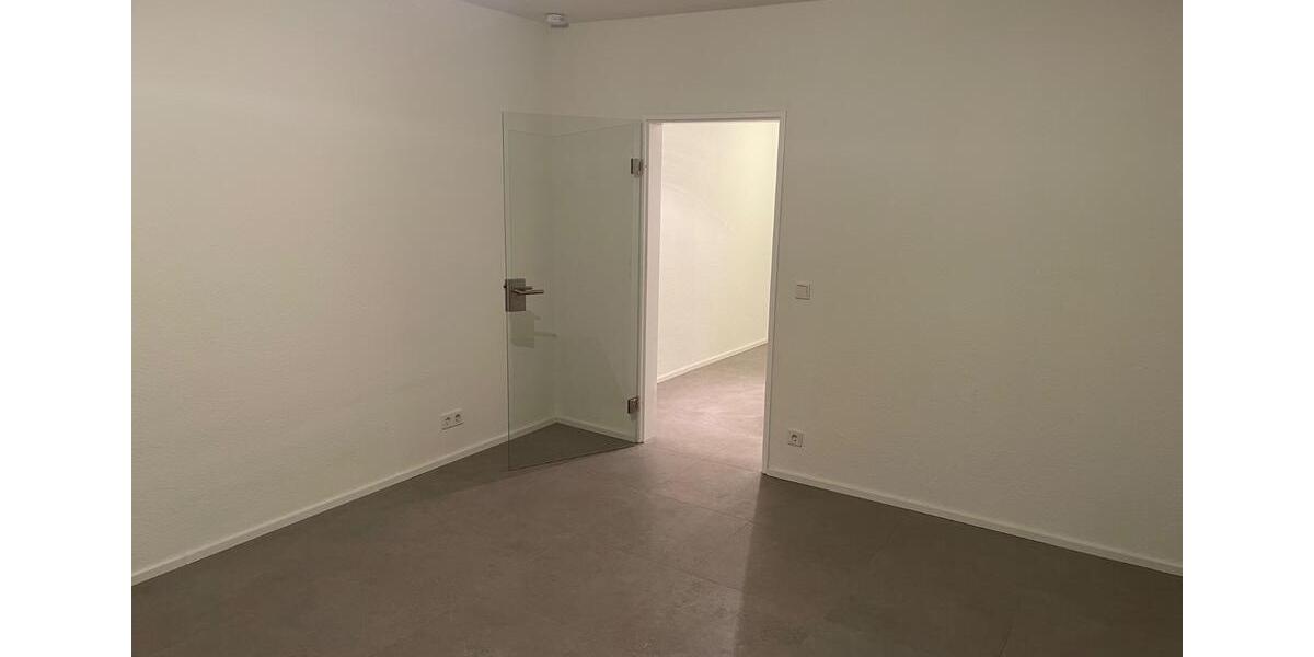 EXKLUSIVE, KERNSANIERTE SINGLE WOHNUNG IN ZENTRALER LAGE ! 1 zimmer