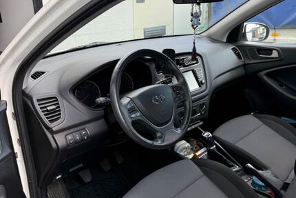 Hyundai i20 64.000 km 12.450 &euro; Remscheid 42897