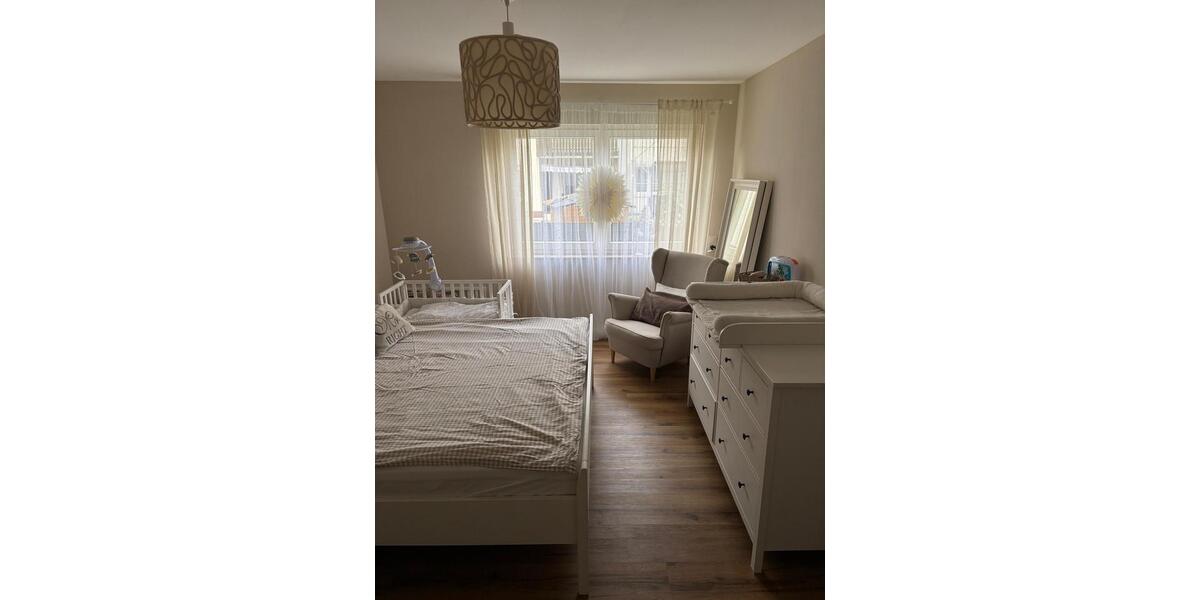 Helle 3,5 Zimmer Wohnung Klimatisiert 3.5 zimmer