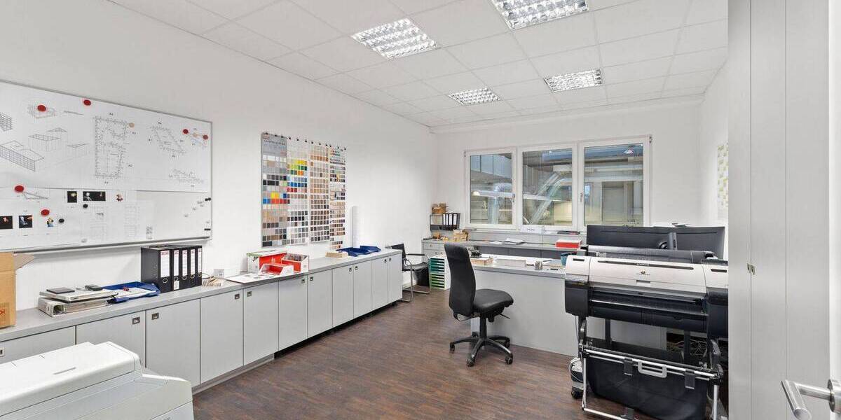 Ihr neuer Unternehmensstandort in Neuss: Moderne Gewerbehalle mit repräsentativem Bürotrakt zimmer