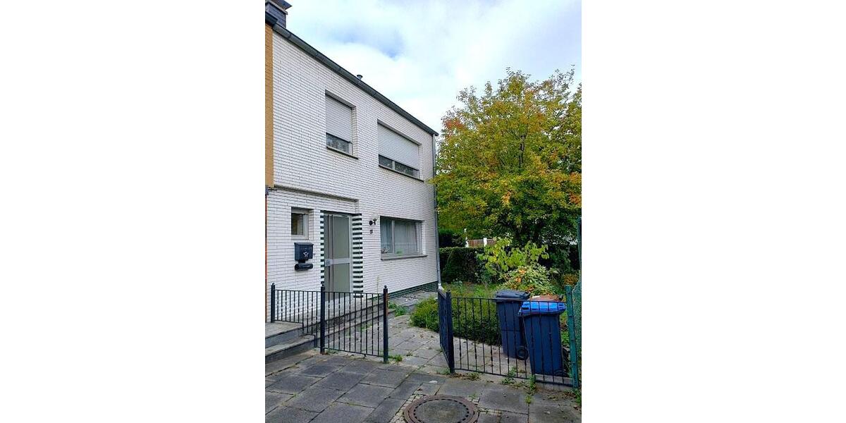 Gute Gelegneheit Großzügig geschnittenes Reihenendhaus mit Balkon, schönem Garten und Garage 6 zimmer