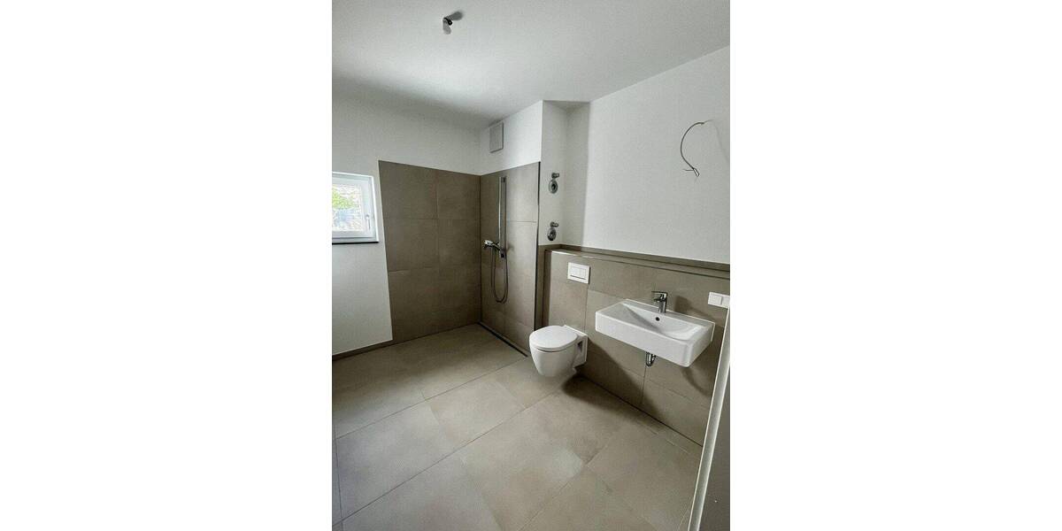 Etagenwohnung Frechen Bachem - 4 Zimmer, 116 m&sup2;, 2.050&euro; | Angebot:26841285