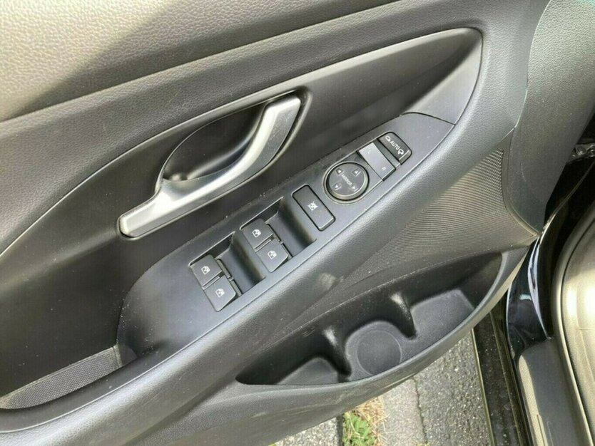 Hyundai i30 1.6CRDi Aut.Navi.Klima.Temp.Kam.EU6.GARANTIE 60.000 km 15.000 € Erftstadt 50374