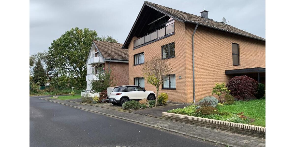 Etagenwohnung Bergheim - 3 Zimmer, 115 m&sup2;, 1.150&euro; | Angebot:26131925