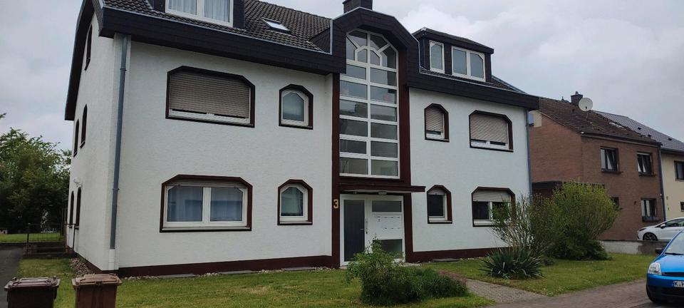 Dachgeschoßwohnung Niederkassel - 2 Zimmer, 60 m&sup2;, 246.000&euro; | Angebot:26442054