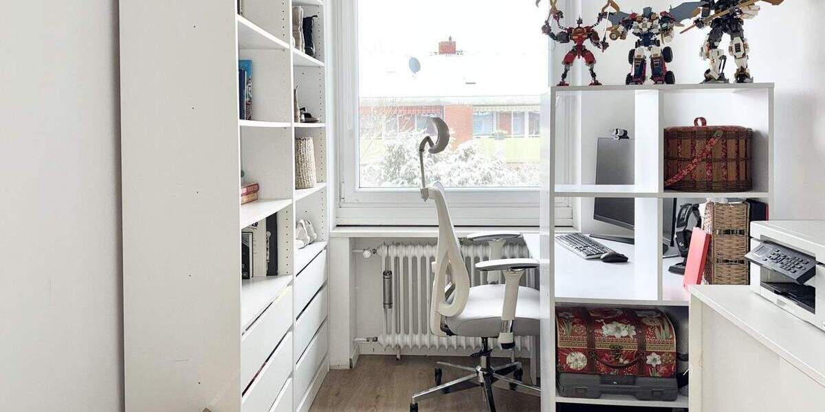 Stilvolle 4-Zimmer-Wohnung im 2. Obergeschoss - nahezu kernsaniert & modern geschnitten 4 zimmer