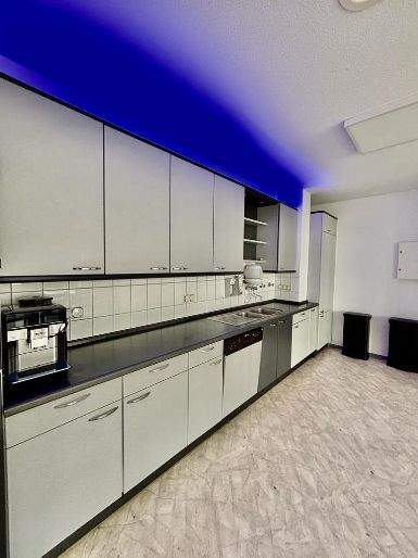 Büro 7: Platinum-Premium 27 qm - Leverkusen, flexibel & steuerfreundlich zimmer