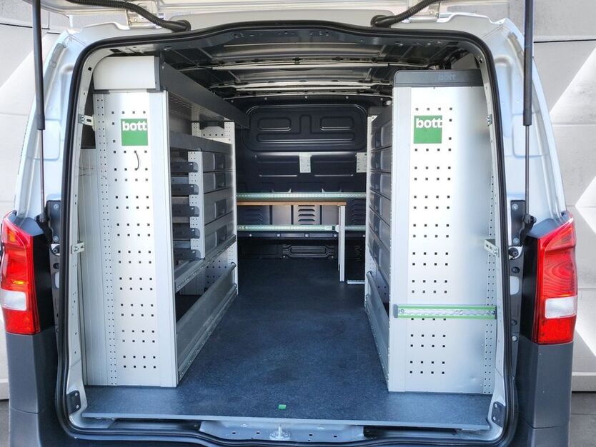 Mercedes-Benz Vito 78.125 km 27.900 € Köln-Riehl 50735