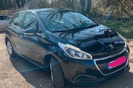 Peugeot 208 103.000 km 4.500 &euro; Erftstadt 50374