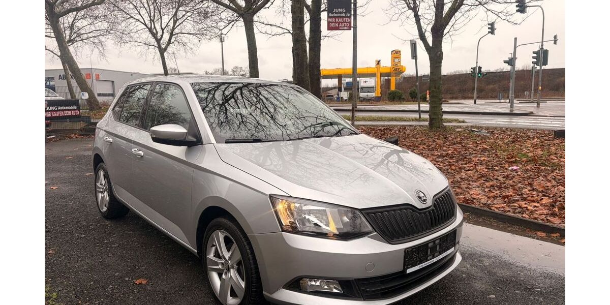 Skoda Fabia 48.000 km 9.999 &euro; Köln 51107