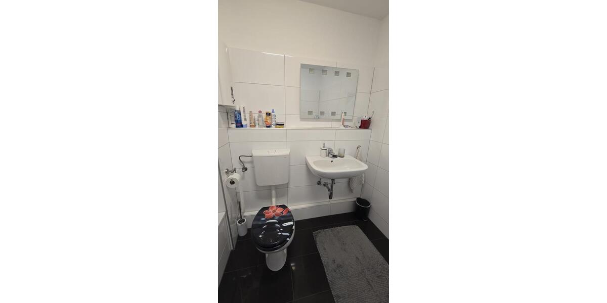 Dachgeschoßwohnung Solingen Ohligs - 2 Zimmer, 57 m&sup2;, 175.000&euro; | Angebot:25642570