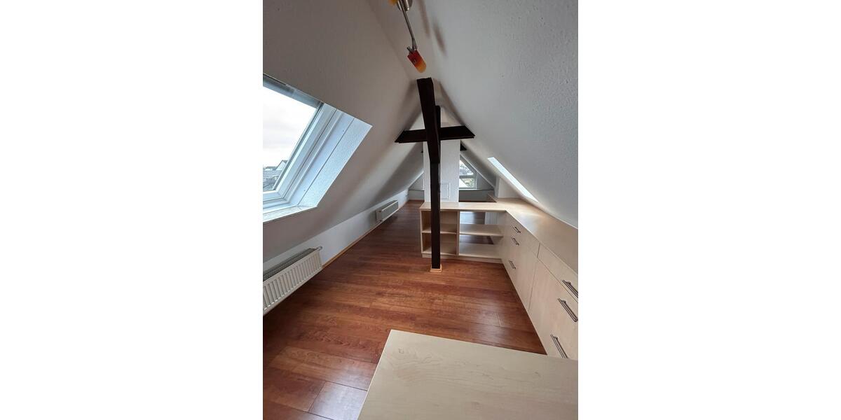 Dachgeschoßwohnung Leverkusen Bürrig - 1 Zimmer, 31 m&sup2;, 430&euro; | Angebot:25364983