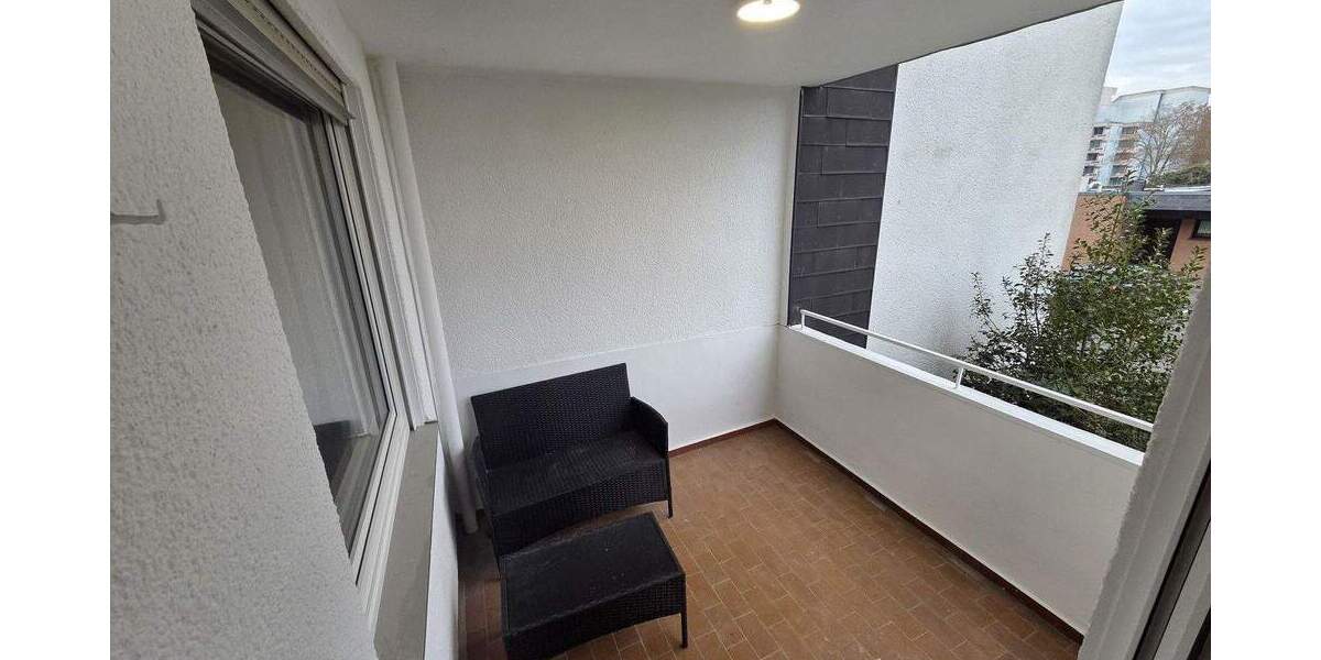 ACHTUNG ! VOLL Möblierte und Renovi. 2-Zimmer Wohnung DIREKT GÖRLINGER ZENTRUM 2 zimmer