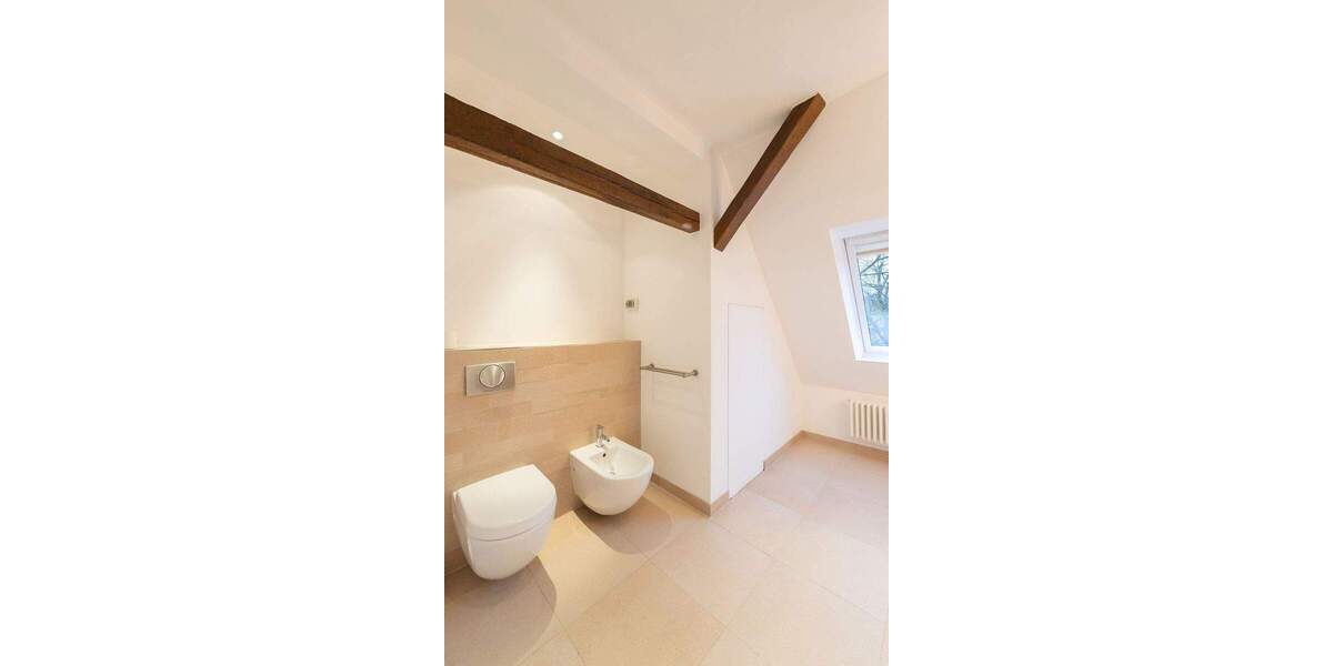 * Freistehendes Einfamilienhaus mit hoher Lebensqualität in begehrter Gerresheimer Lage * 6 zimmer