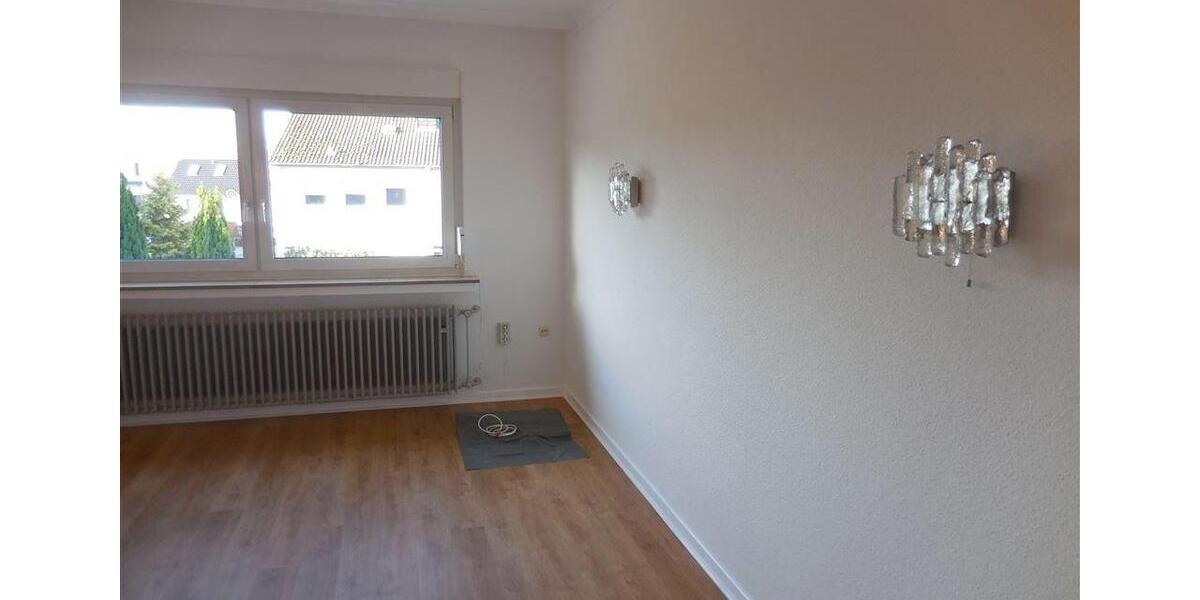 Etagenwohnung Leverkusen Bergisch Neukirchen - 3 Zimmer, 113 m&sup2;, 1.250&euro; | Angebot:24805217