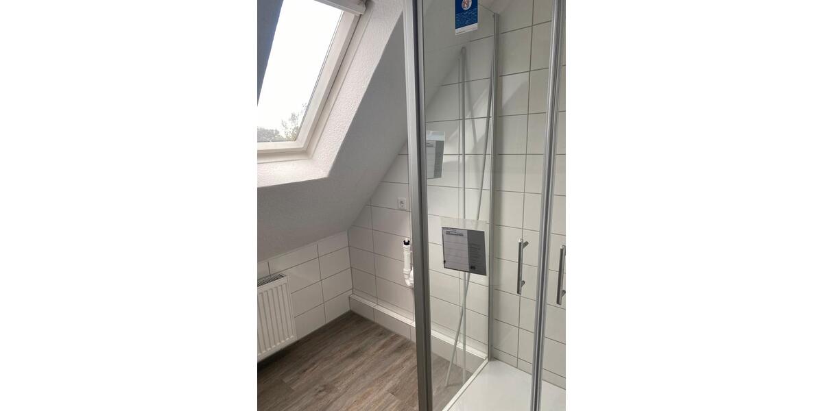 Dachgeschoßwohnung Langenfeld (Rheinland) - 2 Zimmer, 42 m&sup2;, 800&euro; | Angebot:25160331