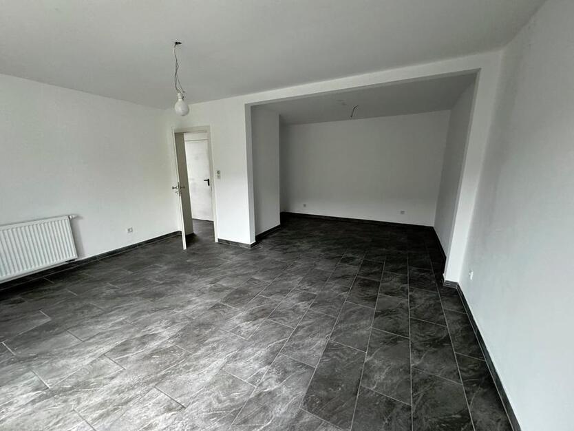 Moderne 3,5-Zimmer-Wohnung mit Terrasse und eigenem Eingang in Engelskirchen zimmer