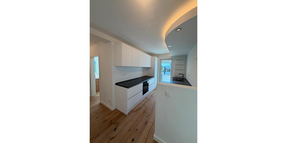 Etagenwohnung Düsseldorf Heerdt - 3 Zimmer, 83 m&sup2;, 2.100&euro; | Angebot:26393883