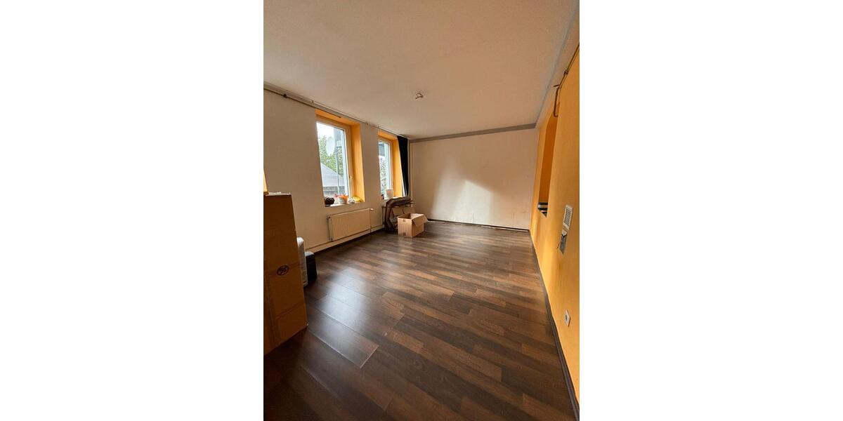 Reihenhaus Solingen Mitte - 9 Zimmer, 210 m&sup2;, 340.000&euro; | Angebot:26326963