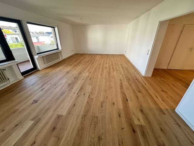 Etagenwohnung Köln Lindenthal - 3 Zimmer, 127 m&sup2;, 1.995&euro; | Angebot:27717397