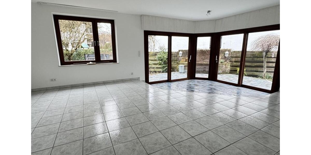 Erdgeschoßwohnung Bergisch Gladbach Paffrath - 3 Zimmer, 109 m&sup2;, 1.450&euro; | Angebot:25271153