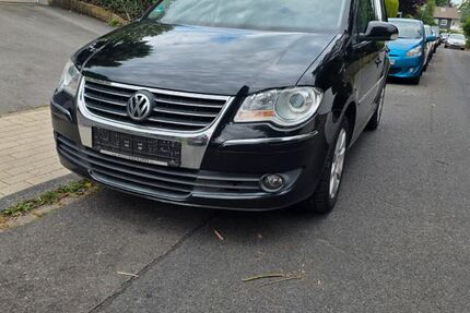 VW Touran 204.000 km 2.999 &euro; Mettmann 40822
