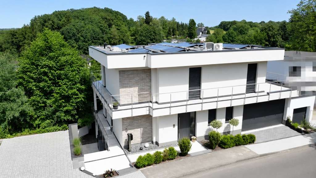 Einfamilienhaus Solingen - 7 Zimmer, 270 m&sup2;, 1.449.000&euro; | Angebot:27731788