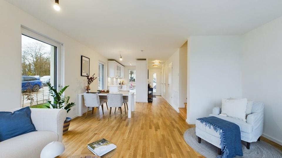 Exklusives Neubau-Reihenendhaus mit 6 Zimmern, großer Terrasse, Garten & Stellplatz – Erstbezug 6 zimmer