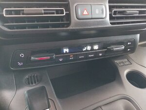 Opel Combo 1.2 Edition Kam SHZ LHZ DAB Navi Tempo 58.529 km 18.888 € HAAN 42781