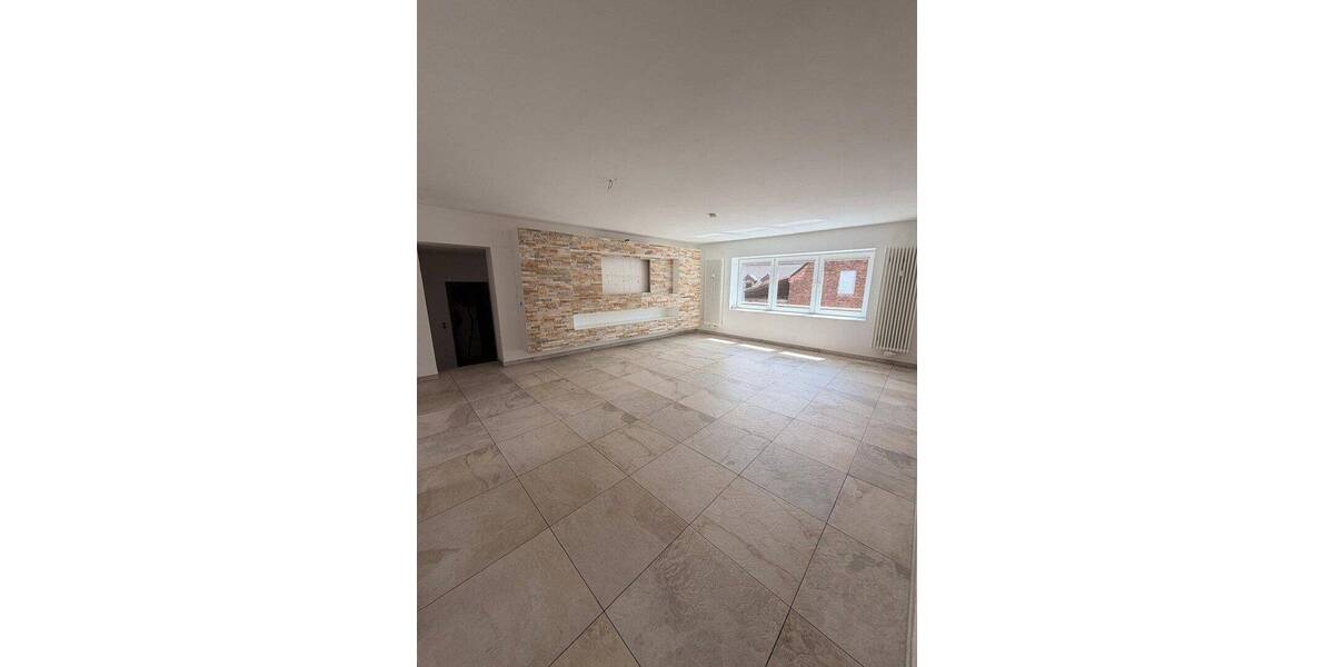 Etagenwohnung Pulheim Brauweiler - 3 Zimmer, 131 m&sup2;, 1.700&euro; | Angebot:26867370