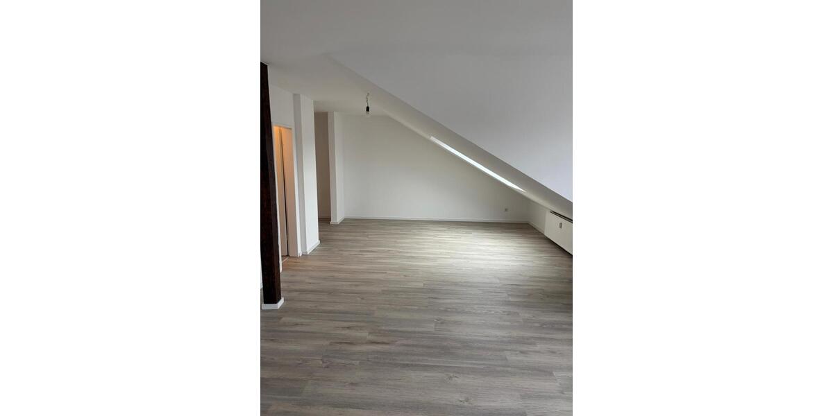 Dachgeschoßwohnung Troisdorf Altenrath - 1 Zimmer, 51 m&sup2;, 650&euro; | Angebot:24429808