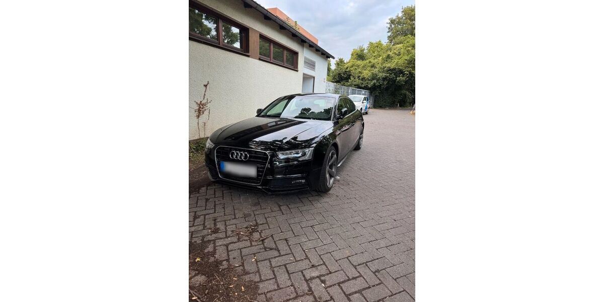 Audi A5 163.000 km 12.690 &euro; Köln 51103